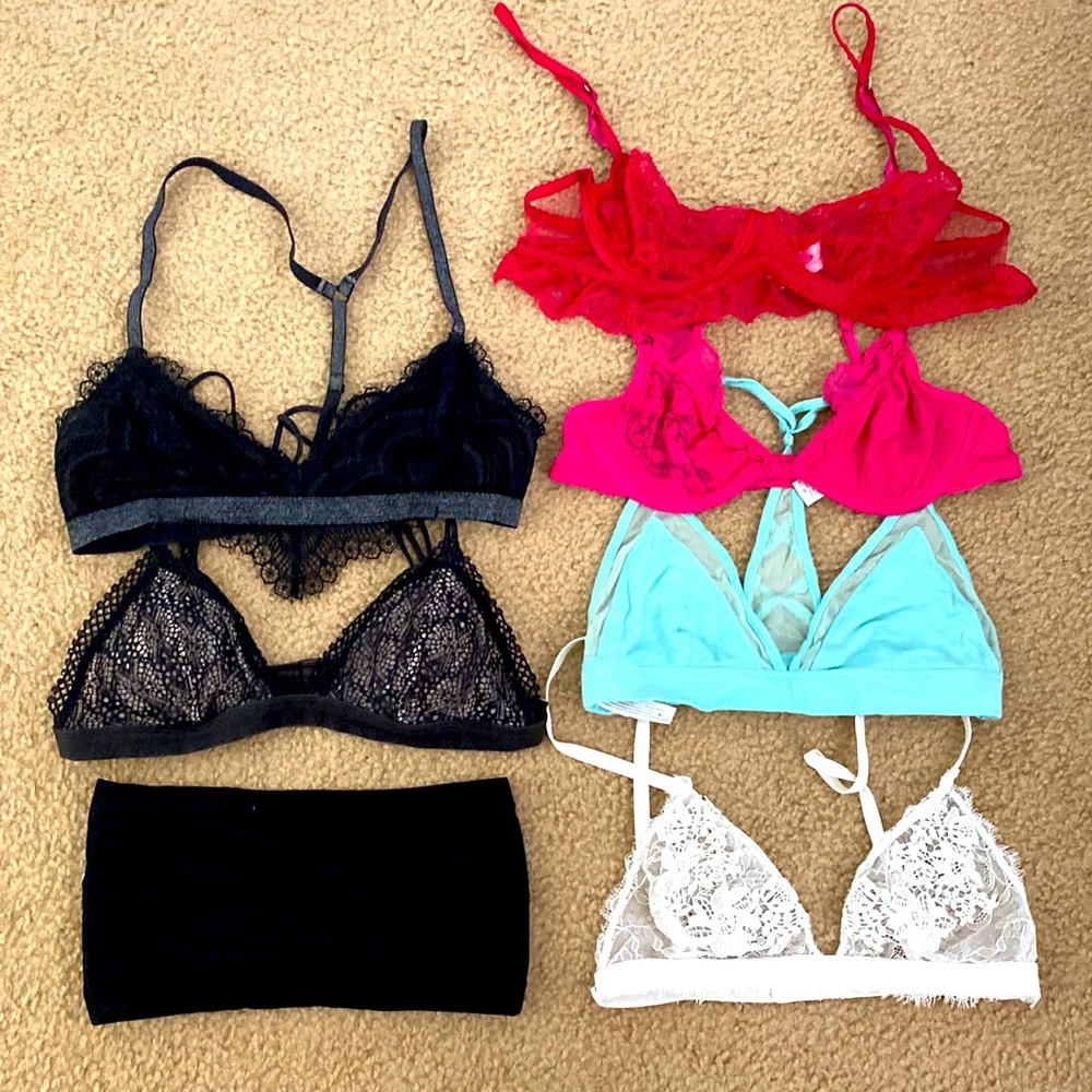 Lace bra size small (34B)